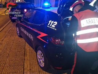 Lo aggredisce per rubargli il telefono da 100 euro: 35enne denunciato per rapina